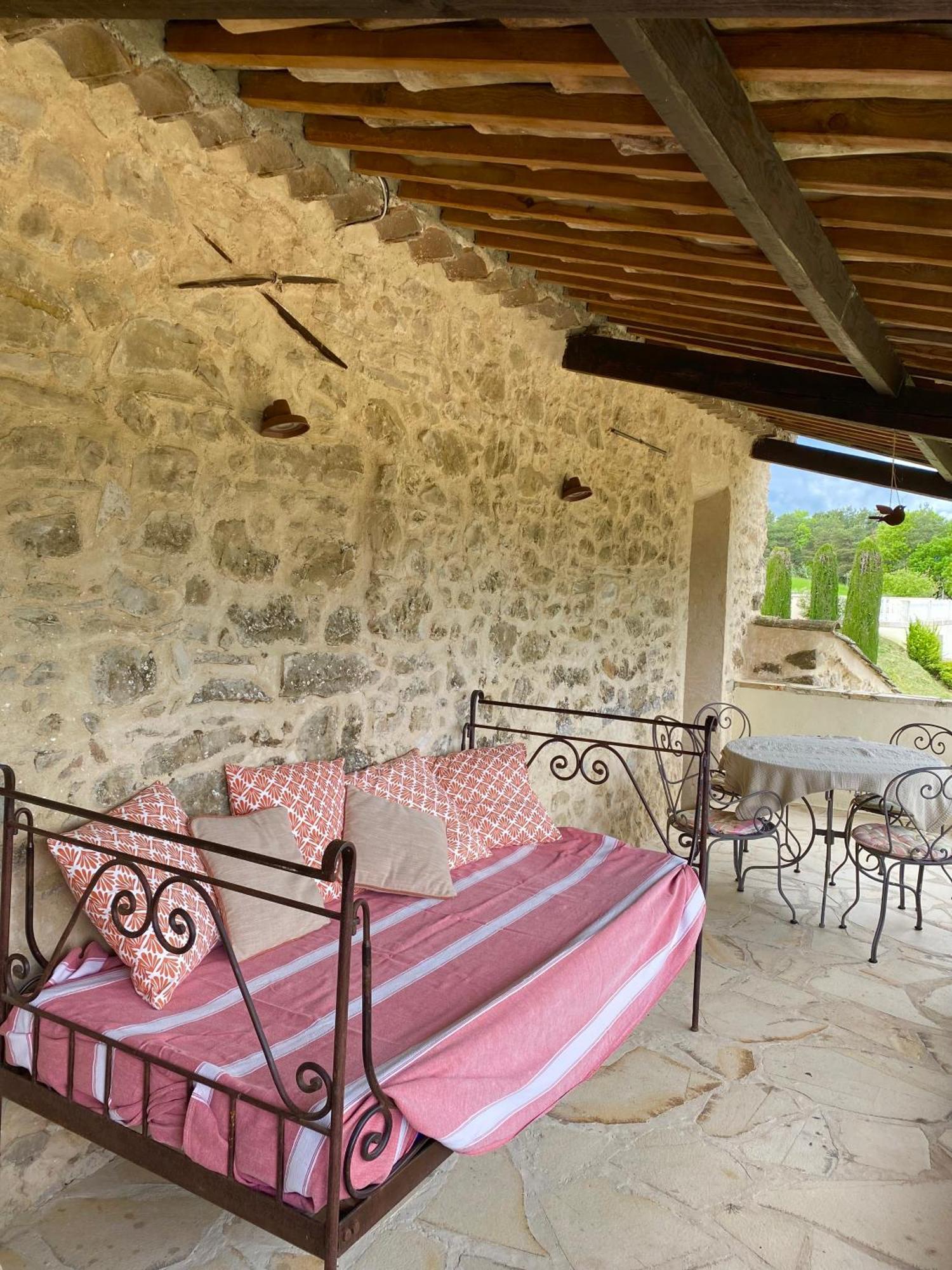 Вилла La Magnanerie En Provence Niozelles Экстерьер фото